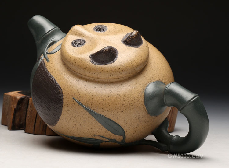 吕尧臣大师制作的可爱熊猫壶