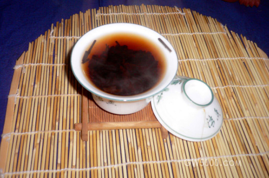 沱茶和普洱茶哪个好（两者不相上下