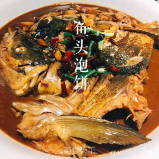 正宗鱼头泡饼的做法步骤：12