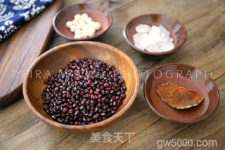 莲子红豆沙的做法步骤：1