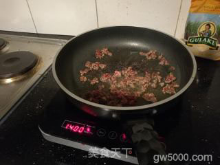香菇牛肉炸酱面的做法步骤：4