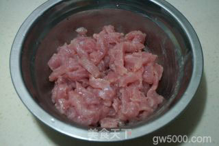 【北京】肉丝炒合菜的做法步骤：2