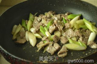 葱爆羊肉的做法步骤：8