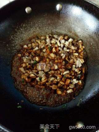 香菇肉酱面的做法步骤：8