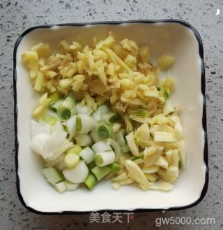 鱼香肉丝的做法步骤：4
