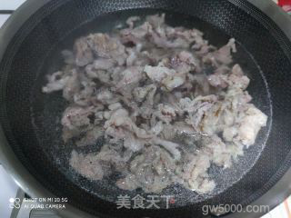 羊肉  葱爆羊肉的做法步骤：1