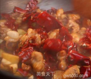 重庆辣子鸡的做法步骤：4