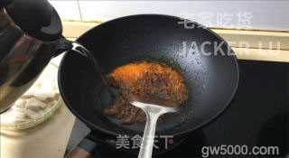 懒人版麻婆豆腐、又香又麻又辣，就着汤汁能吃两碗米饭。的做法步骤：6