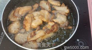 川味回锅肉的做法步骤：4