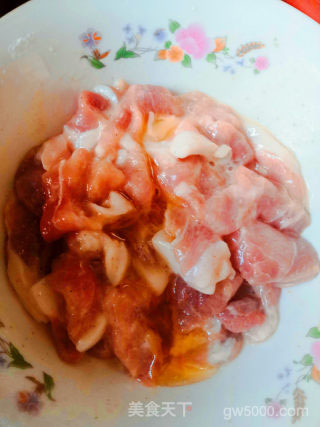 超好吃的川菜⇒水煮肉片（做法超级简单呦）的做法步骤：4