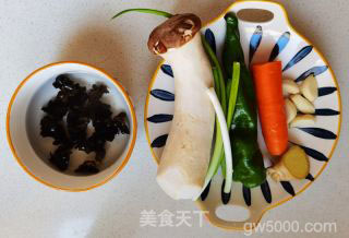 鱼香杏鲍菇的做法步骤：1