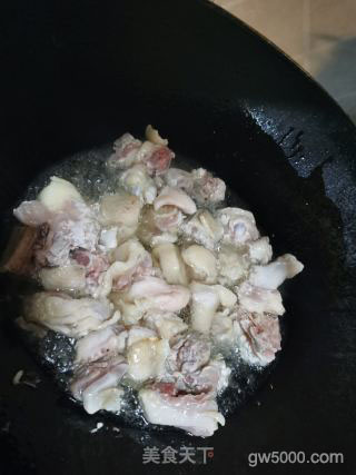 辣子鸡丁的做法步骤：2
