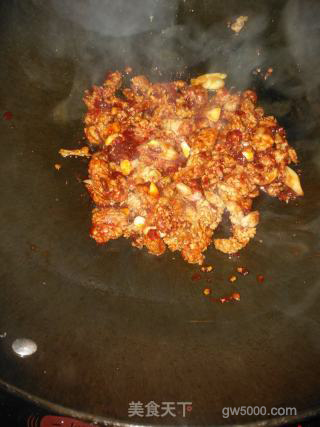 鱼香肉末茄子煲的做法步骤：8