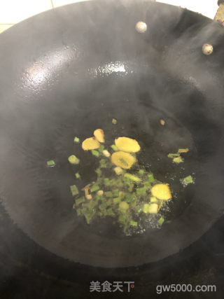 麻辣水煮鱼的做法步骤：2