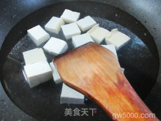 老豆腐盐煎肉的做法步骤：2