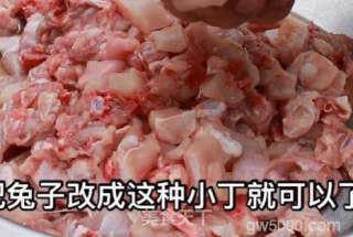 冷吃兔的做法步骤：1