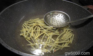 鱼香肉丝的做法步骤：6