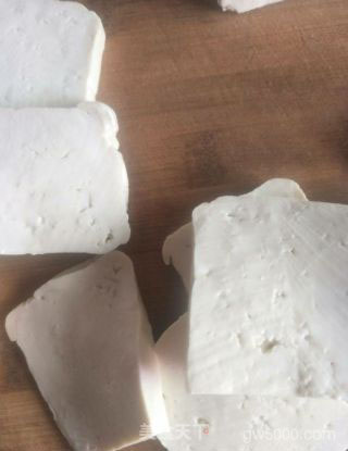 鱼香豆腐的做法步骤：2