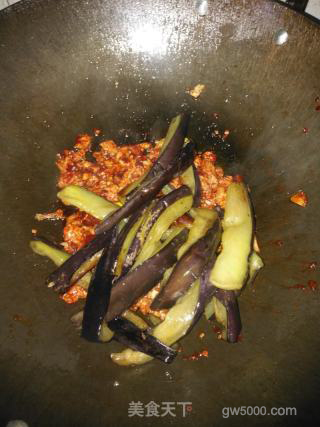 鱼香肉末茄子煲的做法步骤：9
