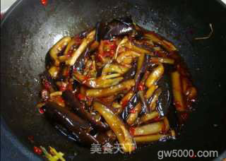 简单的家常小炒鱼香茄子的做法步骤：11
