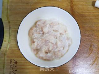 简单易学的家常菜宫保鸡丁❗️（鸡肉滑嫩超级下饭）的做法步骤：5