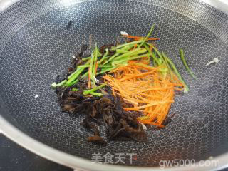 鱼香肉丝的做法步骤：9