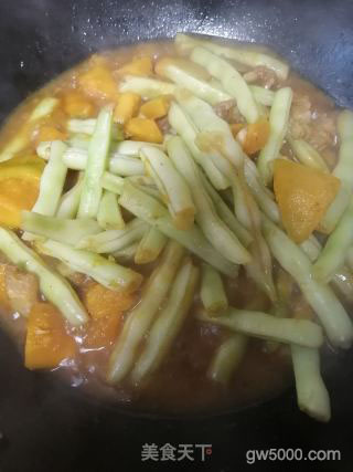五花肉炖南瓜芸豆的做法步骤：8