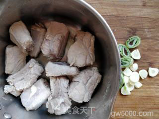 油豆角焖排骨的做法步骤：5
