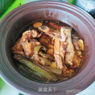 电砂锅酱大骨的做法步骤：12