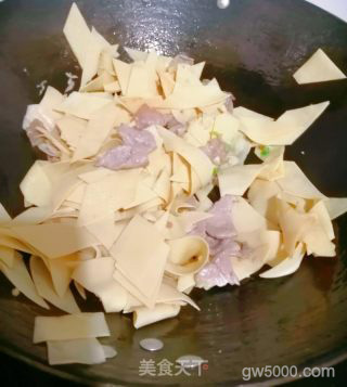 尖椒干豆腐的做法步骤：3