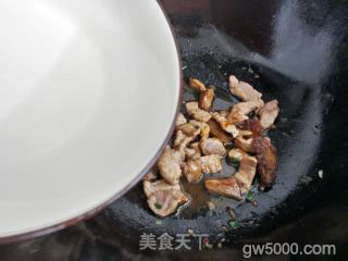 东北黄瓜干炒肉的做法步骤：8