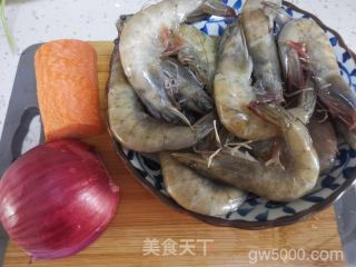 溜虾段的做法步骤：1