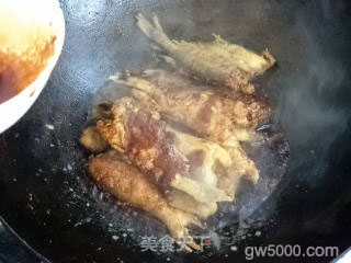 贴饼子炖小黄鱼的做法步骤：10