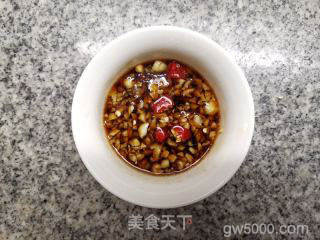 猪骨酸菜粉丝砂锅的做法步骤：8