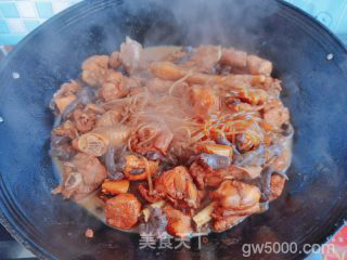 小鸡炖蘑菇的做法步骤：33