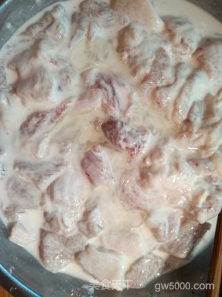 熘肉段的做法步骤：4