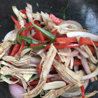 肉丝老虎菜的做法步骤：17