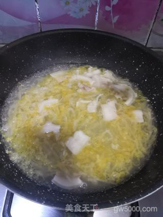 酸菜白肉炖粉条——简易版的做法步骤：3