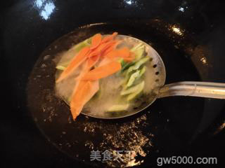 溜肉段的做法步骤：7
