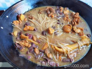 小鸡炖蘑菇的做法步骤：32