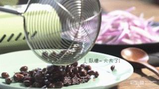 四人厨丨三丝爆豆的做法步骤：3