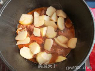 土豆炖排骨+花卷一锅出的做法步骤：13