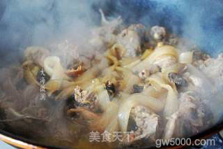 小鸡炖蘑菇的做法步骤：8