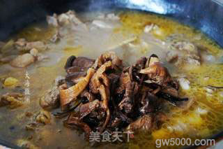 小鸡炖蘑菇的做法步骤：7