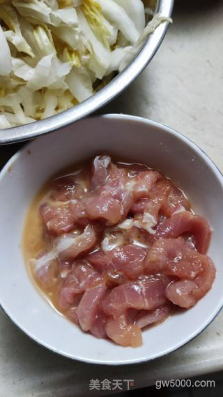 东北酸菜渍粉条的做法步骤：3