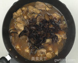 小鸡炖蘑菇的做法步骤：8