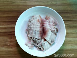 酸菜白肉的做法步骤：6