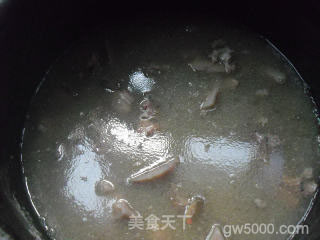 排骨藕汤的做法步骤：8