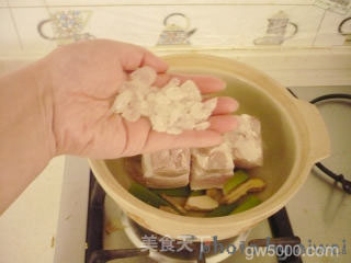 东坡肉的做法步骤：9