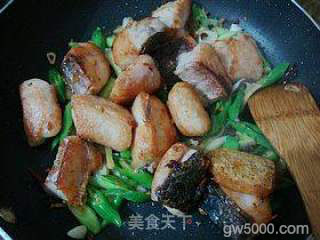 佐酒下饭两相宜-------【香煎糍粑鱼】的做法步骤：11